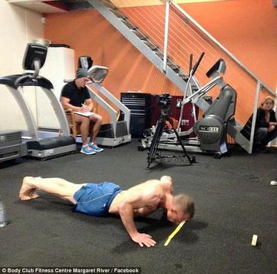 现世界首例恐龙180度转向行迹化石爱游戏app手机版文体艺苑：山东发(图2)